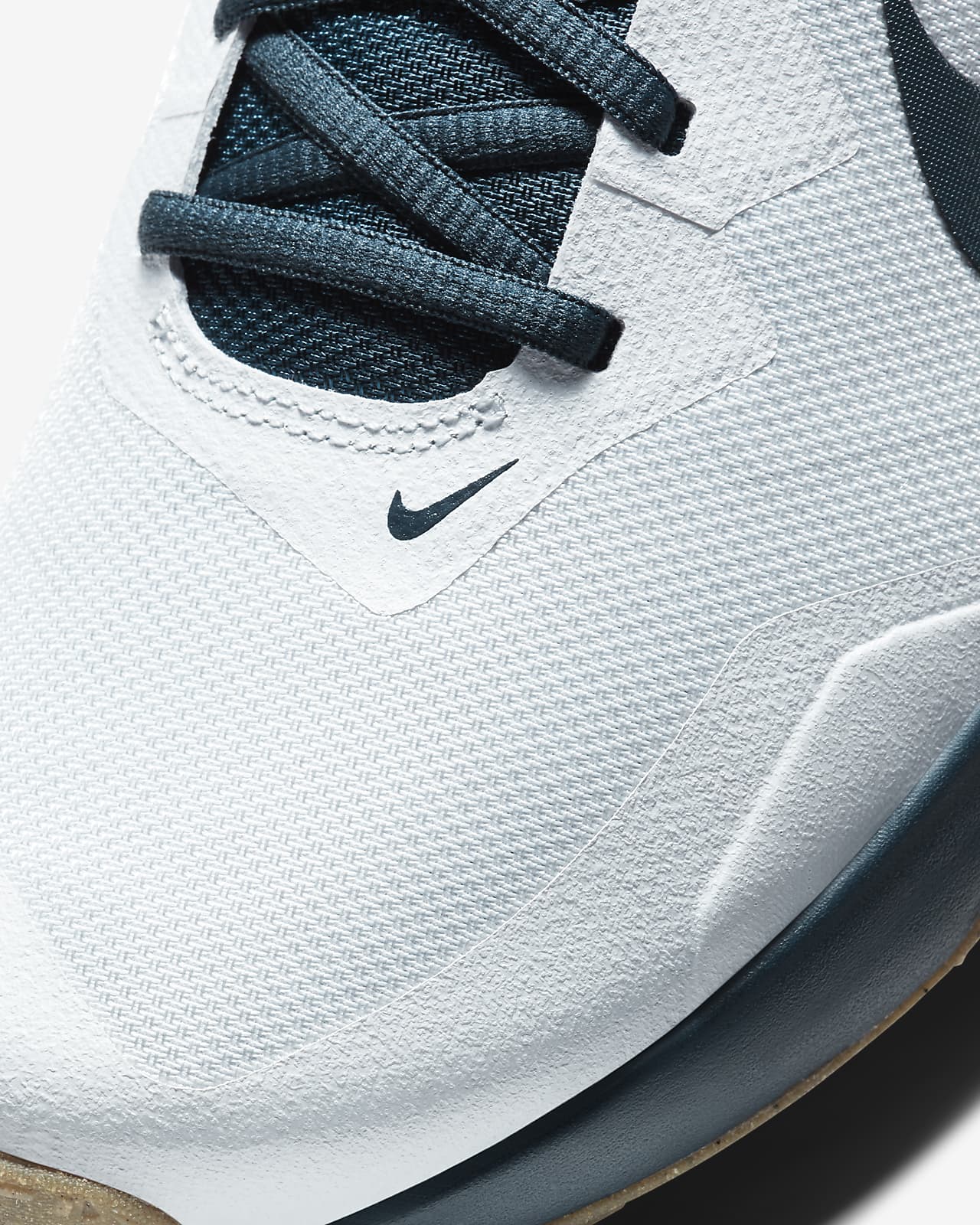 nike varsity compete tr3